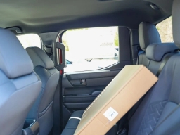 Toyota Tacoma 2WD SR5 Double Cab 6' Bed AT (Natl) 2026