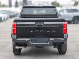 Toyota Tacoma 2WD SR Double Cab 5' Bed AT (Natl) 2026
