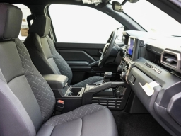Toyota Tacoma 2WD SR Double Cab 5' Bed AT (Natl) 2026