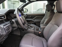 Toyota Tacoma 2WD SR Double Cab 5' Bed AT (Natl) 2026