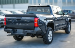 Toyota Tacoma 2WD SR Double Cab 5' Bed AT (Natl) 2026