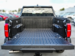 Toyota Tacoma 2WD SR Double Cab 5' Bed AT (Natl) 2026