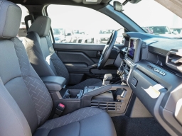 Toyota Tacoma 2WD SR Double Cab 5' Bed AT (Natl) 2026