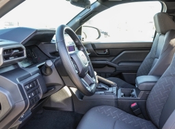 Toyota Tacoma 2WD SR Double Cab 5' Bed AT (Natl) 2026