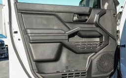 Toyota Tacoma 2WD SR Double Cab 5' Bed AT (Natl) 2026