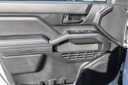 Toyota Tacoma 2WD SR Double Cab 5' Bed AT (Natl) 2026