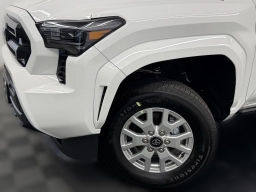Toyota Tacoma 2WD SR Double Cab 5' Bed AT (Natl) 2026