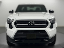 Toyota Tacoma 2WD SR Double Cab 5' Bed AT (Natl) 2026