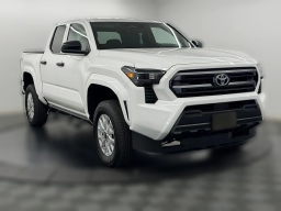 Toyota Tacoma 2WD SR Double Cab 5' Bed AT (Natl) 2026
