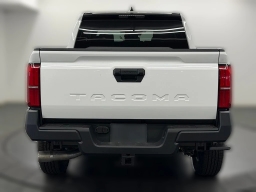 Toyota Tacoma 2WD SR Double Cab 5' Bed AT (Natl) 2026