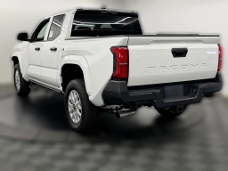 Toyota Tacoma 2WD SR Double Cab 5' Bed AT (Natl) 2026