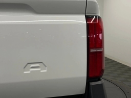 Toyota Tacoma 2WD SR Double Cab 5' Bed AT (Natl) 2026