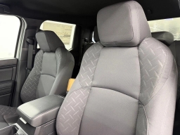 Toyota Tacoma 2WD SR Double Cab 5' Bed AT (Natl) 2026