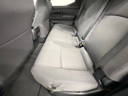 Toyota Tacoma 2WD SR Double Cab 5' Bed AT (Natl) 2026