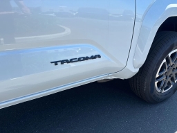 Toyota Tacoma 4WD TRD Sport Double Cab 6' Bed AT (Natl) 2026