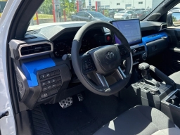 Toyota Tacoma 4WD TRD Sport Double Cab 6' Bed AT (Natl) 2026