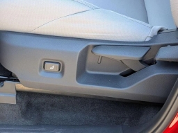 Toyota Tacoma 4WD SR5 Double Cab 6' Bed AT (GS) 2026
