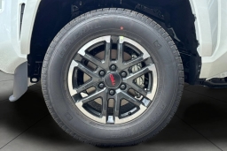 Toyota Tacoma 4WD TRD Sport Hybrid Double Cab 5' Bed AT (Natl) 2026