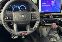 Toyota Tacoma 4WD TRD Pro Hybrid Double Cab 5' Bed AT (Natl) 2026