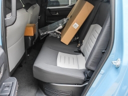 Toyota Tacoma 4WD TRD Off Road Hybrid Double Cab 5' Bed AT (Natl) 2026