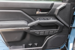 Toyota Tacoma 4WD TRD Off Road Hybrid Double Cab 5' Bed AT (Natl) 2026