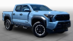 Toyota Tacoma 4WD TRD Off Road Hybrid Double Cab 5' Bed AT (Natl) 2026