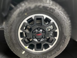 Toyota Tacoma 4WD TRD Off Road Hybrid Double Cab 5' Bed AT (Natl) 2026
