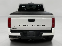 Toyota Tacoma 4WD TRD Off Road Hybrid Double Cab 5' Bed AT (Natl) 2026
