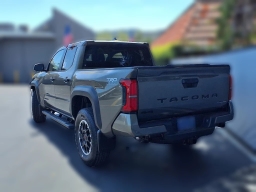 Toyota Tacoma 4WD TRD Off Road Hybrid Double Cab 5' Bed AT (Natl) 2026