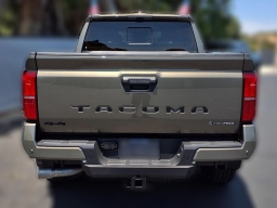 Toyota Tacoma 4WD TRD Off Road Hybrid Double Cab 5' Bed AT (Natl) 2026