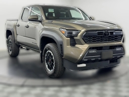 Toyota Tacoma 4WD TRD Off Road Hybrid Double Cab 5' Bed AT (Natl) 2026