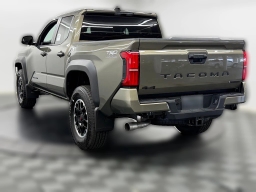 Toyota Tacoma 4WD TRD Off Road Hybrid Double Cab 5' Bed AT (Natl) 2026