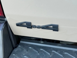 Toyota Tacoma 4WD TRD Off Road Hybrid Double Cab 5' Bed AT (Natl) 2026