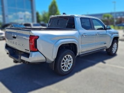 Toyota Tacoma 4WD Limited Hybrid Double Cab 5' Bed AT (Natl) 2026