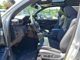 Toyota Tacoma 4WD Limited Hybrid Double Cab 5' Bed AT (Natl) 2026