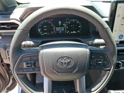 Toyota Tacoma 4WD Limited Hybrid Double Cab 5' Bed AT (Natl) 2026