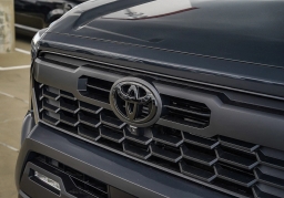 Toyota Tacoma 4WD TRD Off Road Hybrid Double Cab 5' Bed AT (Natl) 2026