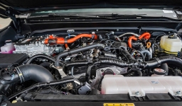 Toyota Tacoma 4WD TRD Off Road Hybrid Double Cab 5' Bed AT (Natl) 2026