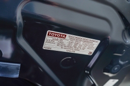 Toyota Tacoma 4WD TRD Off Road Hybrid Double Cab 5' Bed AT (Natl) 2026