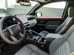 Toyota Tacoma 4WD Trailhunter Hybrid Double Cab 5' Bed AT (Natl) 2026