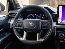 Toyota Tacoma 4WD Trailhunter Hybrid Double Cab 5' Bed AT (Natl) 2026
