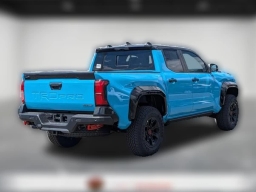 Toyota Tacoma 4WD TRD Pro Hybrid Double Cab 5' Bed AT (GS) 2026