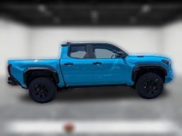 Toyota Tacoma 4WD TRD Pro Hybrid Double Cab 5' Bed AT (GS) 2026
