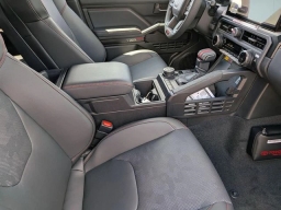 Toyota Tacoma 4WD TRD Pro Hybrid Double Cab 5' Bed AT (GS) 2026