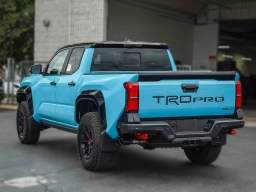 Toyota Tacoma 4WD TRD Pro Hybrid Double Cab 5' Bed AT (GS) 2026