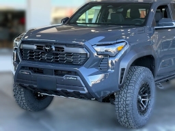 Toyota Tacoma 4WD TRD Off Road Hybrid Double Cab 5' Bed AT (Natl) 2026