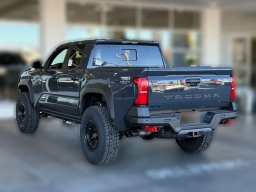 Toyota Tacoma 4WD TRD Off Road Hybrid Double Cab 5' Bed AT (Natl) 2026