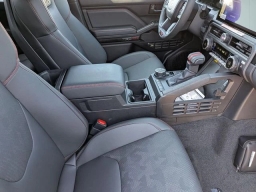 Toyota Tacoma 4WD TRD Pro Hybrid Double Cab 5' Bed AT (GS) 2026