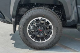 Toyota Tacoma 4WD TRD Off Road Hybrid Double Cab 5' Bed AT (Natl) 2026