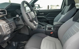 Toyota Tacoma 4WD TRD Off Road Hybrid Double Cab 5' Bed AT (Natl) 2026